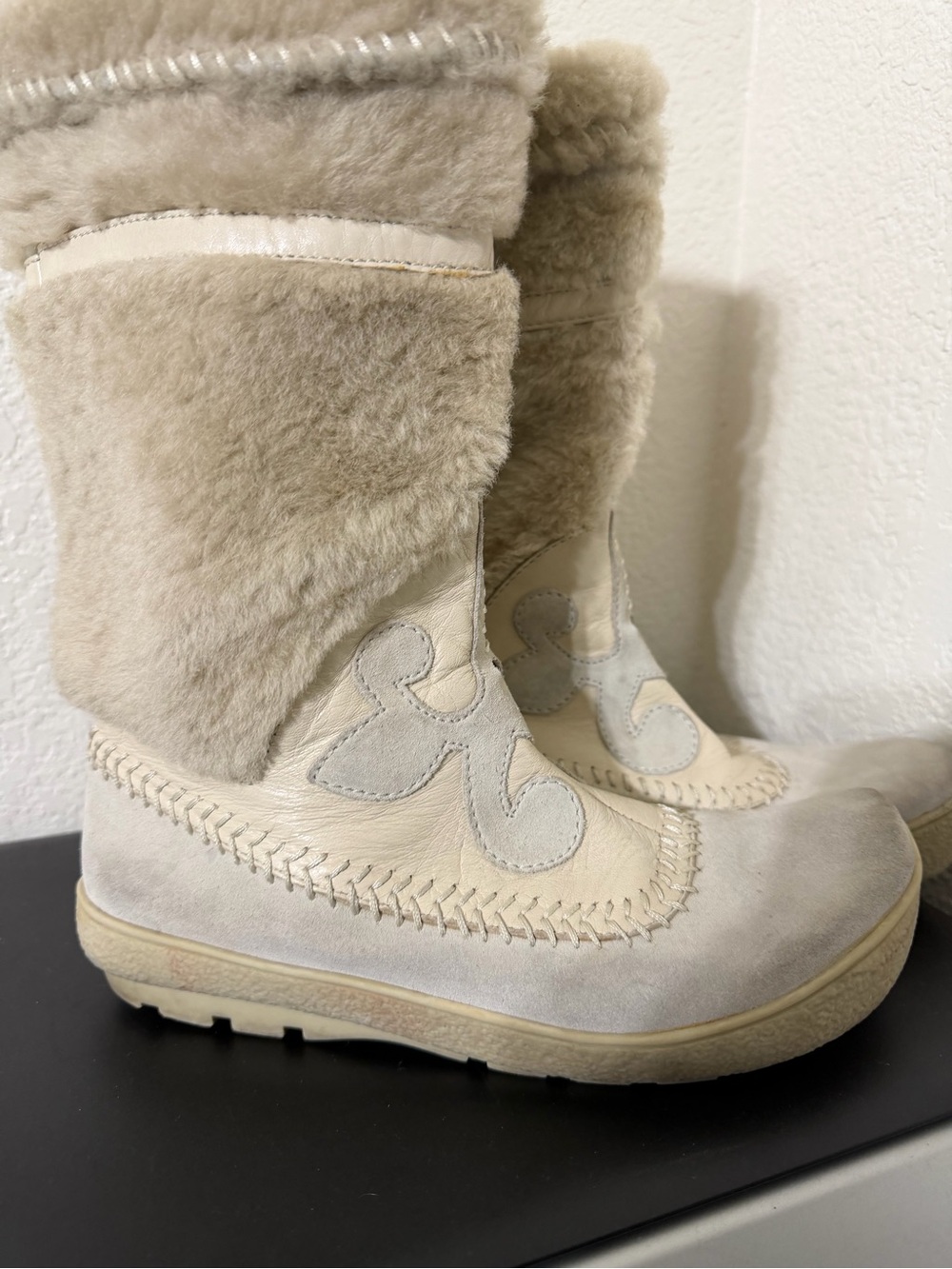 Reaction Kenneth Cole Sheep of Trouble boots size 7